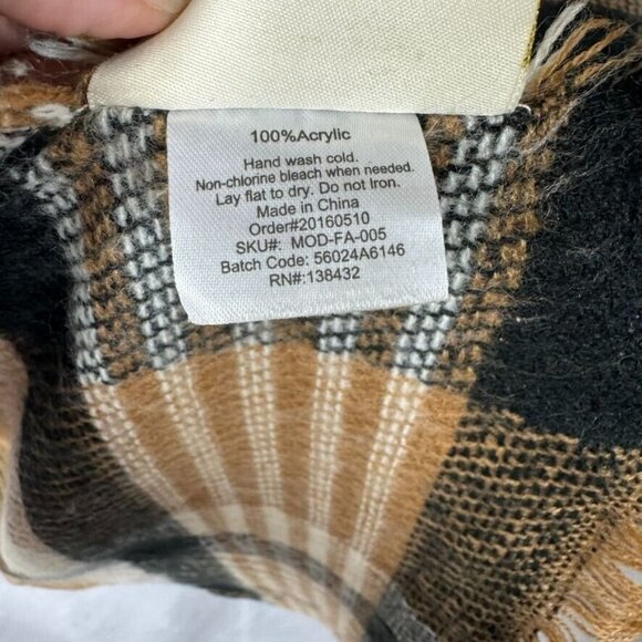 Modcloth Plaid Blanket Scarf Neutral Fall Autumn Rustic Camel Black White - Picture 9 of 9